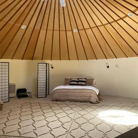 Seven Circles Lodge&Retreat Badger Exterior photo