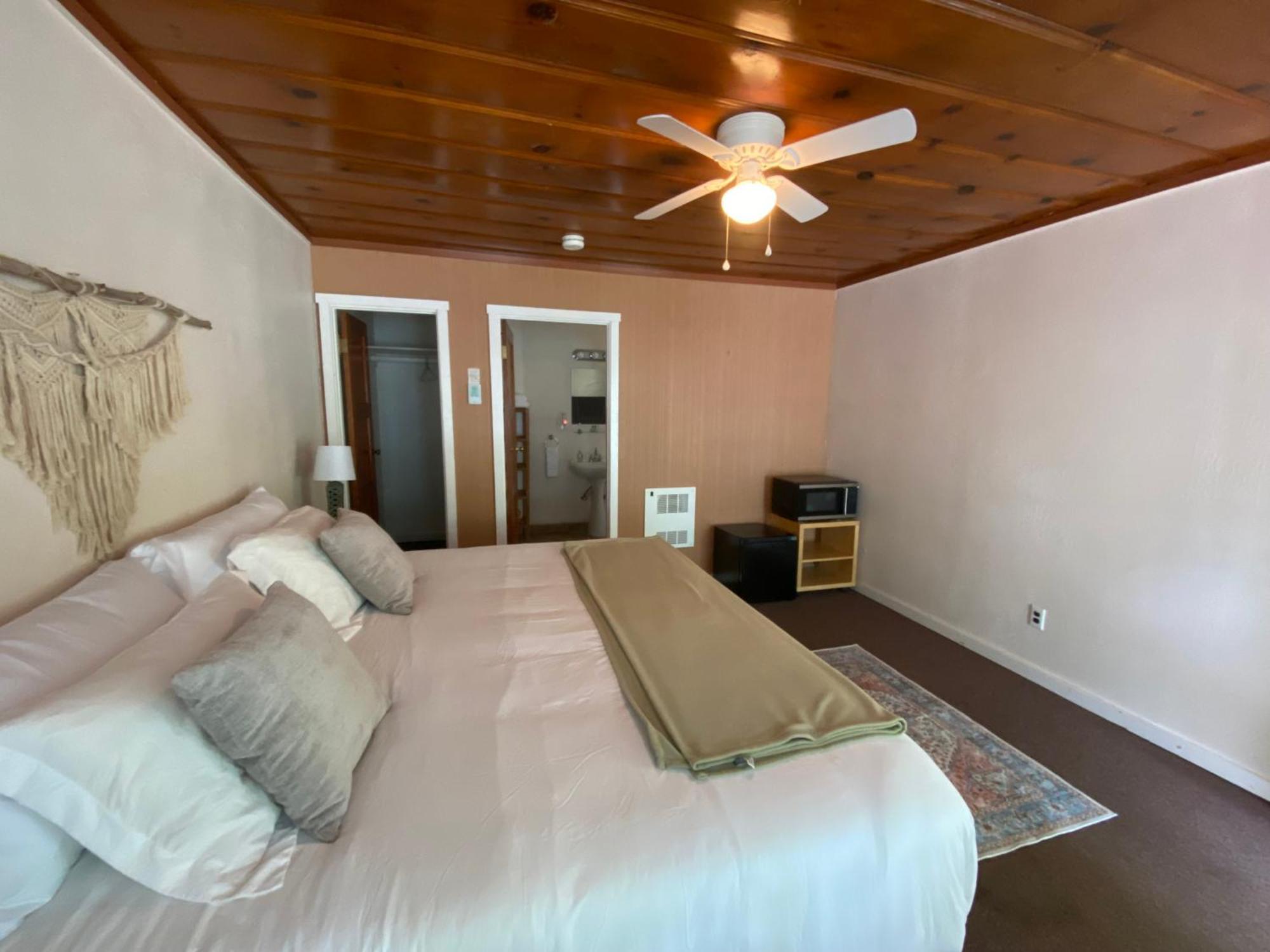 Hotel Seven Circles Lodge&retreat