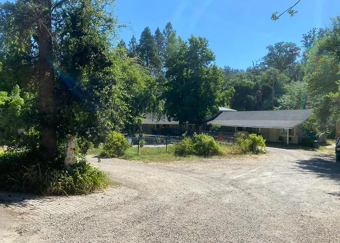 Seven Circles Lodge&Retreat